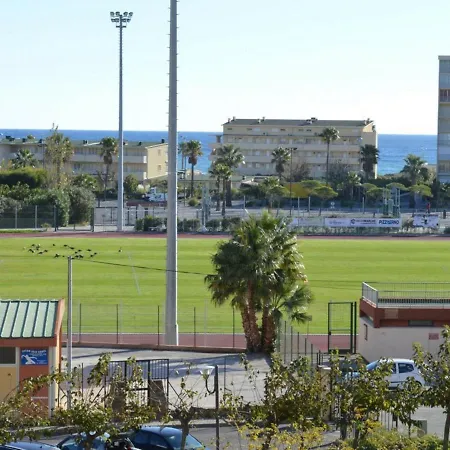 Le Lavandou, 2 Pieces, 4 Personnes - Fr-1-251-33
